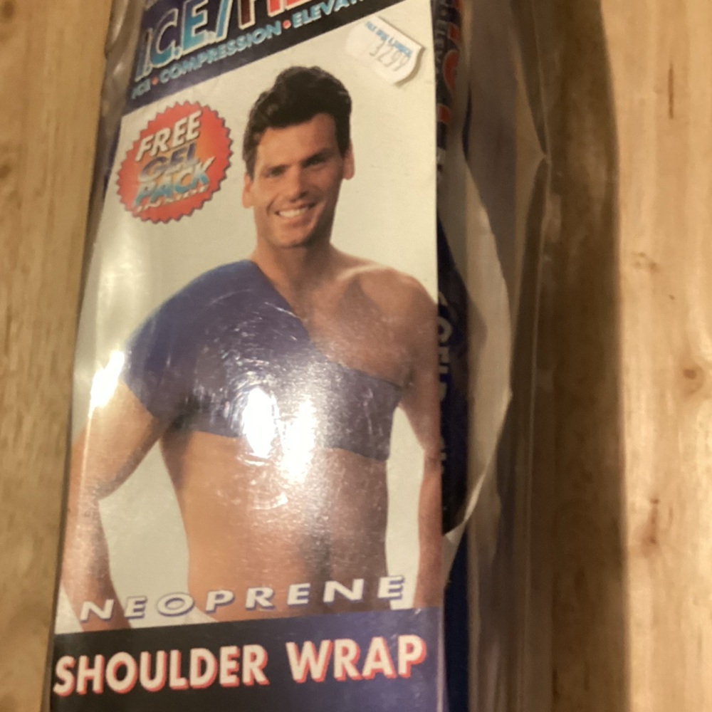 Blue Neoprene Shoulder Wrap with reusable gel pack like new - Picture 7 of 9